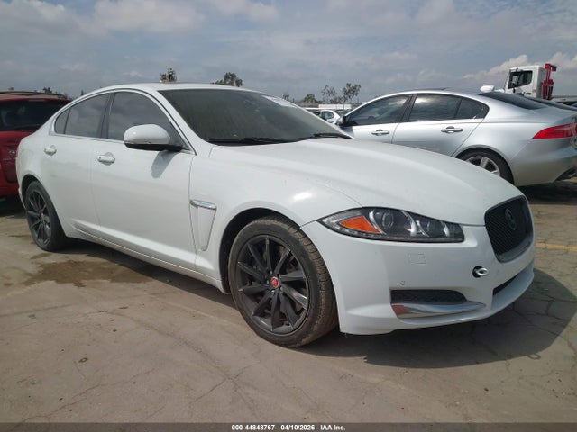 2015 JAGUAR XF SAJWA0FSXFPU61899