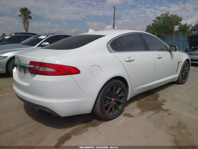 2015 JAGUAR XF SAJWA0FSXFPU61899 Photo 3