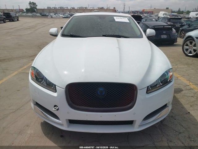 2015 JAGUAR XF SAJWA0FSXFPU61899 Photo 5