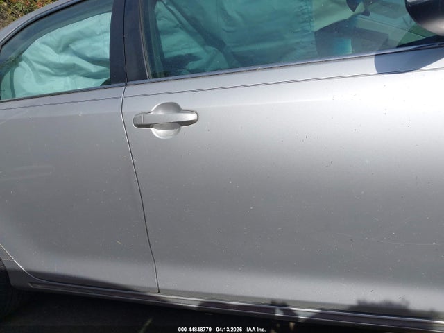 2014 Toyota Camry Le მანქანა იყიდება აუქციონზე, vin: 4T4BF1FK8ER416823, აუქციონის ნომერი: 44848779