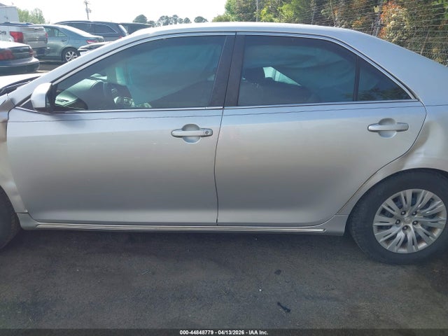 2014 Toyota Camry Le მანქანა იყიდება აუქციონზე, vin: 4T4BF1FK8ER416823, აუქციონის ნომერი: 44848779