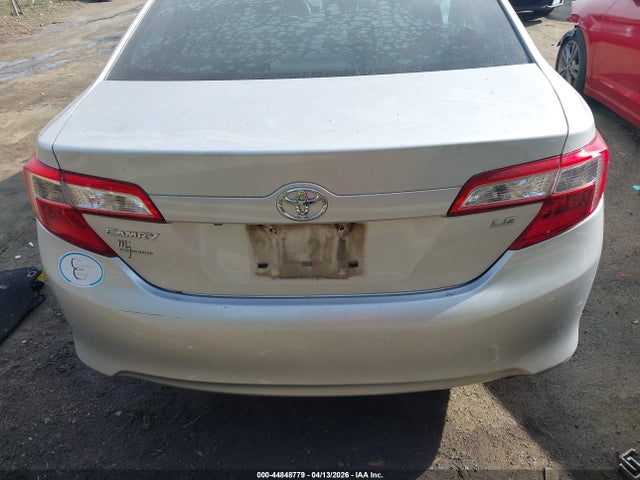 2014 Toyota Camry Le მანქანა იყიდება აუქციონზე, vin: 4T4BF1FK8ER416823, აუქციონის ნომერი: 44848779