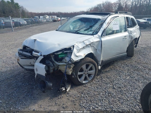 44848868 :رقم المزاد ، 4S4BRBGC9D3264909 vin ، 2013 Subaru Outback 2.5i Premium مزاد بيع
