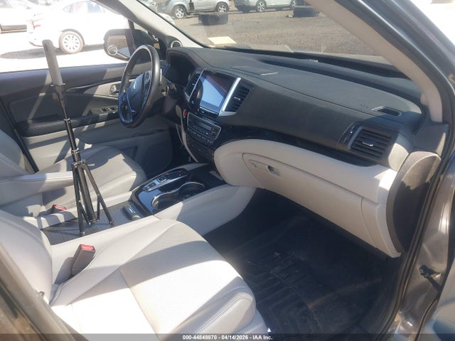 Auction sale of the 2017 Honda Pilot Elite, vin: 5FNYF6H07HB070861, lot number: 44848870