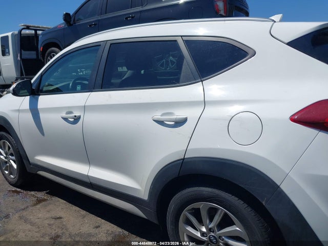 44848872 :رقم المزاد ، KM8J3CA48JU772993 vin ، 2018 Hyundai Tucson Sel مزاد بيع