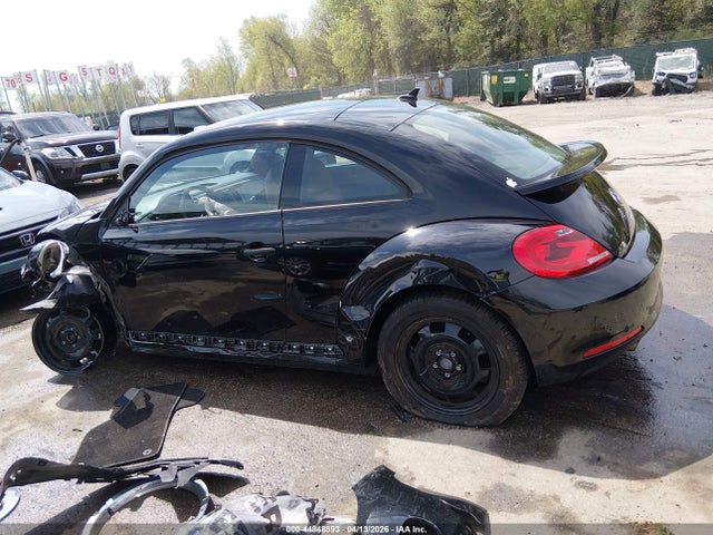 44848893 :رقم المزاد ، 3VWF17AT2GM639039 vin ، 2016 Volkswagen Beetle 1.8t Classic مزاد بيع