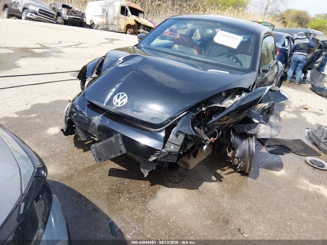 44848893 :رقم المزاد ، 3VWF17AT2GM639039 vin ، 2016 Volkswagen Beetle 1.8t Classic مزاد بيع