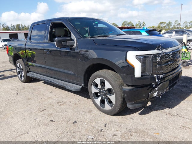 Продажа на аукционе авто 2023 Ford F-150 Lightning Platinum, vin: 1FT6W1EV4PWG06301, номер лота: 44848920