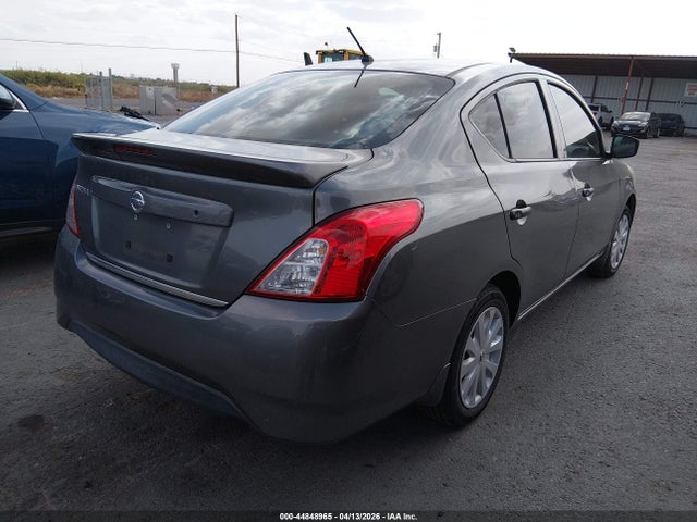 44848965 :رقم المزاد ، 3N1CN7AP0JL857008 vin ، 2018 Nissan Versa 1.6 S+ مزاد بيع
