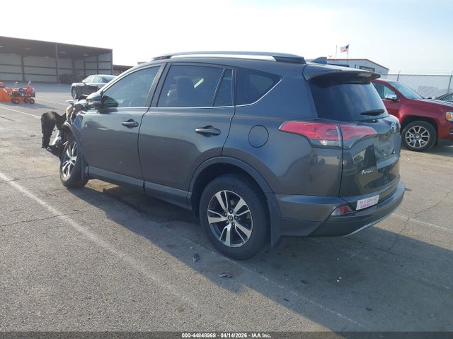 44848968 :رقم المزاد ، 2T3WFREV7JW506875 vin ، 2018 Toyota Rav4 Xle مزاد بيع