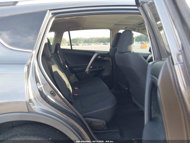 44848968 :رقم المزاد ، 2T3WFREV7JW506875 vin ، 2018 Toyota Rav4 Xle مزاد بيع