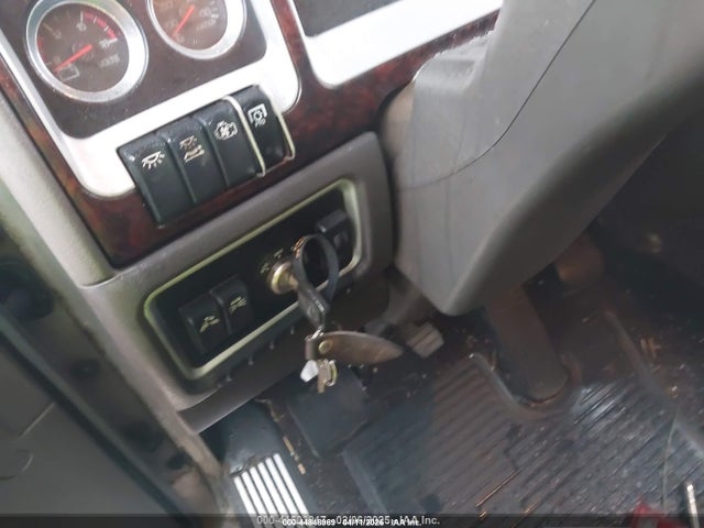 Продажа на аукционе авто 2015 Kenworth Construction T800, vin: 1XKDD49XXFJ455040, номер лота: 44848969