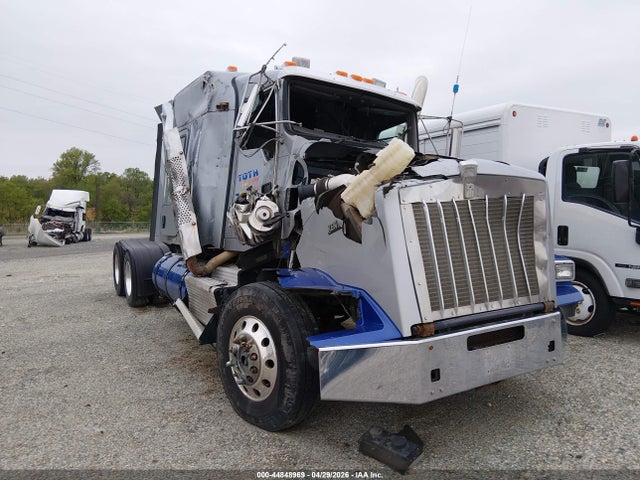 Продажа на аукционе авто 2015 Kenworth Construction T800, vin: 1XKDD49XXFJ455040, номер лота: 44848969