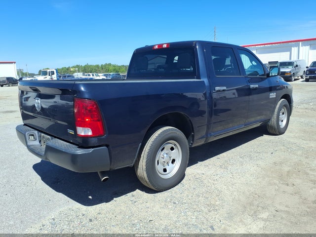2018 RAM 1500 1C6RR6KG4JS292520 Photo 3