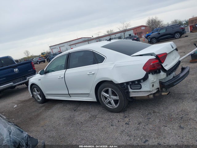 Продаж на аукціоні авто 2017 Volkswagen Passat 1.8t R-line, vin: 1VWDT7A35HC020391, номер лоту: 44849024