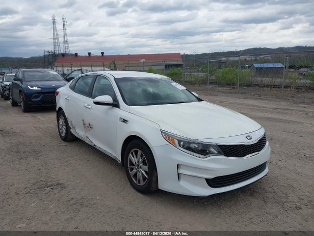 2017 Kia Optima Lx მანქანა იყიდება აუქციონზე, vin: 5XXGT4L38HG177926, აუქციონის ნომერი: 44849077