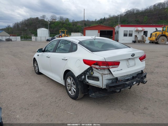 2017 Kia Optima Lx მანქანა იყიდება აუქციონზე, vin: 5XXGT4L38HG177926, აუქციონის ნომერი: 44849077