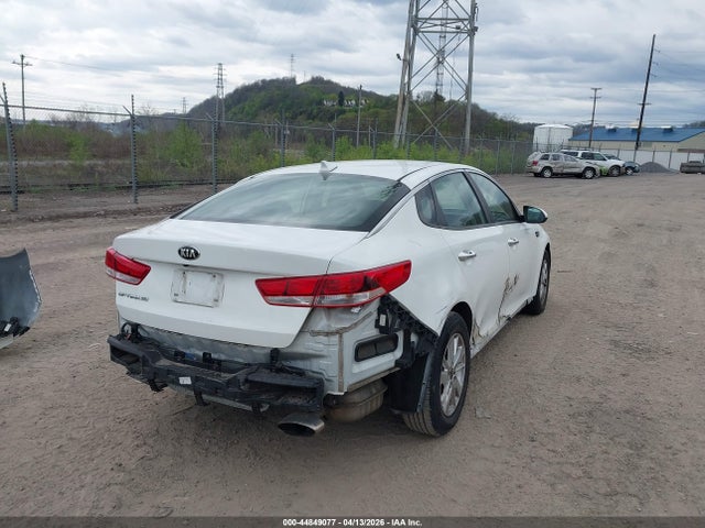2017 Kia Optima Lx მანქანა იყიდება აუქციონზე, vin: 5XXGT4L38HG177926, აუქციონის ნომერი: 44849077