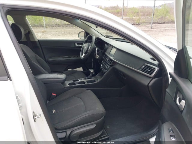 2017 Kia Optima Lx მანქანა იყიდება აუქციონზე, vin: 5XXGT4L38HG177926, აუქციონის ნომერი: 44849077