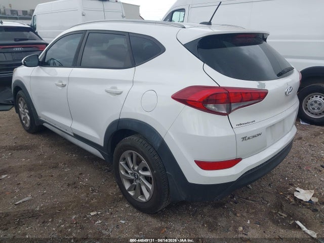 Hyundai TUCSON SE 2017 KM8J33A49HU469117 Image 3