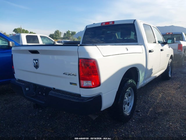 1C6RR7KG1HS753561 RAM 1500 Tradesman 4x4 5&#039;7 Box