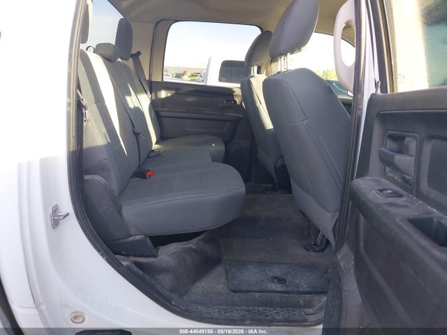 1C6RR7KG1HS753561 RAM 1500 Tradesman 4x4 5&#039;7 Box