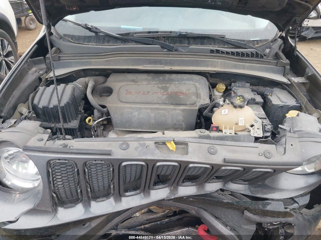 44849171 :رقم المزاد ، ZACCJBCT0GPD19169 vin ، 2016 Jeep Renegade Trailhawk مزاد بيع