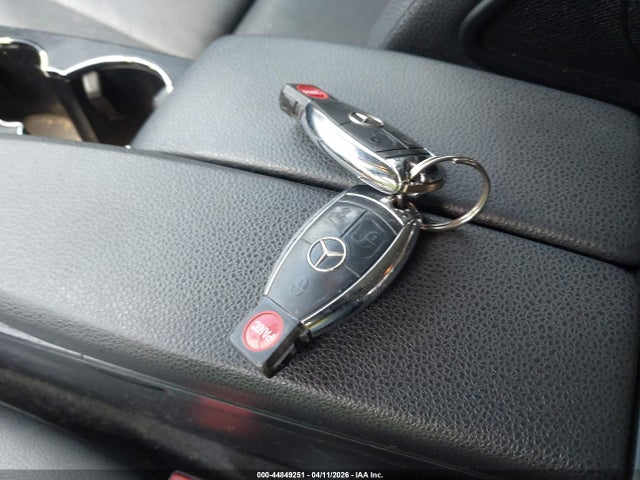 44849251 :رقم المزاد ، WDDGF54X68F116593 vin ، 2008 Mercedes-benz C 300 Luxury/sport مزاد بيع