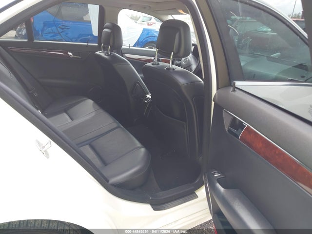 44849251 :رقم المزاد ، WDDGF54X68F116593 vin ، 2008 Mercedes-benz C 300 Luxury/sport مزاد بيع