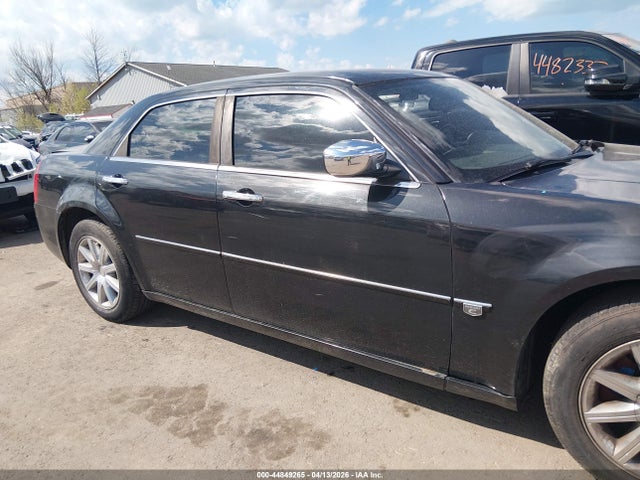 2007 Chrysler 300c მანქანა იყიდება აუქციონზე, vin: 2C3KA63H77H705852, აუქციონის ნომერი: 44849265