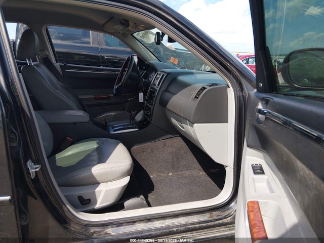 2007 Chrysler 300c მანქანა იყიდება აუქციონზე, vin: 2C3KA63H77H705852, აუქციონის ნომერი: 44849265