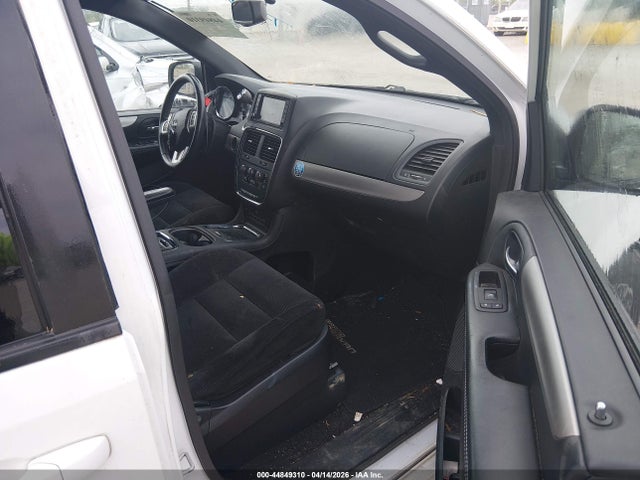 Продажа на аукционе авто 2015 Dodge Grand Caravan Sxt, vin: 2C4RDGCG5FR530976, номер лота: 44849310