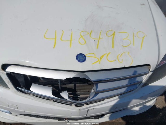 Продаж на аукціоні авто 2011 Mercedes-benz C 300 Luxury 4matic/sport 4matic, vin: WDDGF8BB5BR176797, номер лоту: 44849319