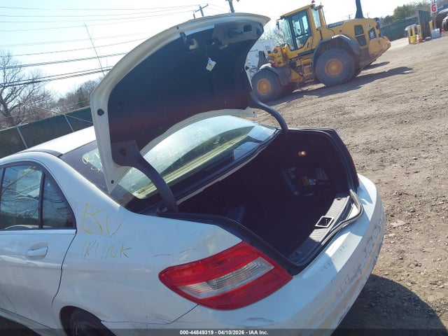 Продаж на аукціоні авто 2011 Mercedes-benz C 300 Luxury 4matic/sport 4matic, vin: WDDGF8BB5BR176797, номер лоту: 44849319