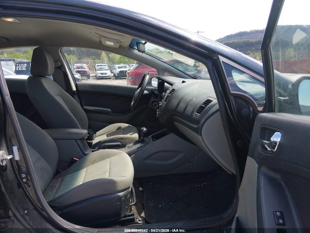44849342 :رقم المزاد ، KNAFK4A68F5432522 vin ، 2015 Kia Forte Lx مزاد بيع