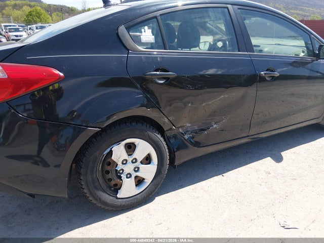44849342 :رقم المزاد ، KNAFK4A68F5432522 vin ، 2015 Kia Forte Lx مزاد بيع
