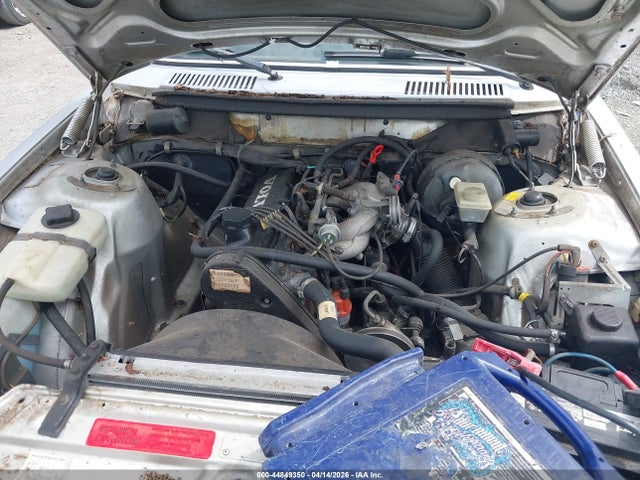 1990 Volvo 240 Dl მანქანა იყიდება აუქციონზე, vin: YV1AA8847L142237, აუქციონის ნომერი: 44849350