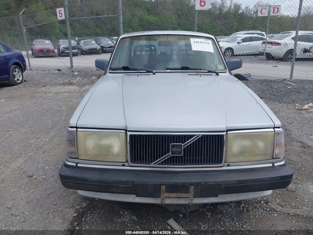 1990 Volvo 240 Dl მანქანა იყიდება აუქციონზე, vin: YV1AA8847L142237, აუქციონის ნომერი: 44849350
