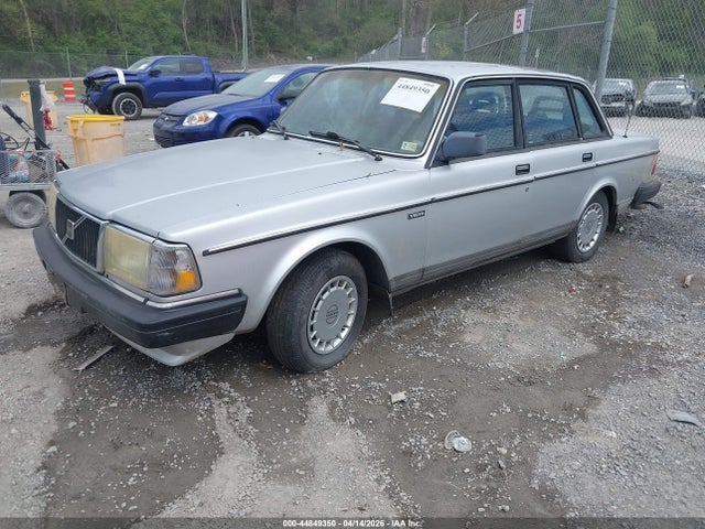 1990 Volvo 240 Dl მანქანა იყიდება აუქციონზე, vin: YV1AA8847L142237, აუქციონის ნომერი: 44849350