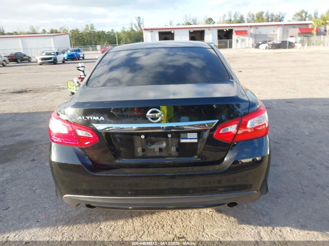 2017 Nissan Altima 2.5 S მანქანა იყიდება აუქციონზე, vin: 1N4AL3AP7HN334202, აუქციონის ნომერი: 44849513
