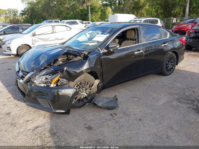 2017 Nissan Altima 2.5 S მანქანა იყიდება აუქციონზე, vin: 1N4AL3AP7HN334202, აუქციონის ნომერი: 44849513