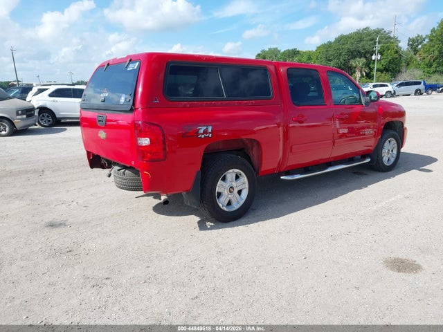 2011 CHEVROLET SILVERADO 1500 3GCPKSE39BG220274 Photo 3