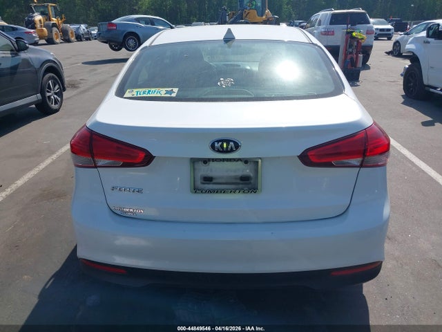 44849546 :رقم المزاد ، 3KPFL4A74JE200666 vin ، 2018 Kia Forte Lx مزاد بيع
