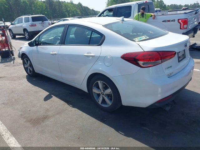 44849546 :رقم المزاد ، 3KPFL4A74JE200666 vin ، 2018 Kia Forte Lx مزاد بيع