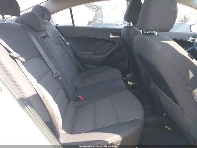 44849546 :رقم المزاد ، 3KPFL4A74JE200666 vin ، 2018 Kia Forte Lx مزاد بيع