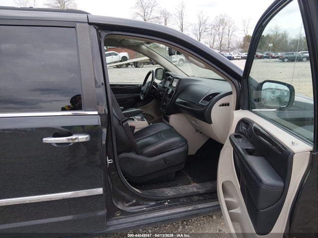 Продажа на аукционе авто 2011 Chrysler Town & Country Touring-l, vin: 2A4RR8DG6BR712115, номер лота: 44849567