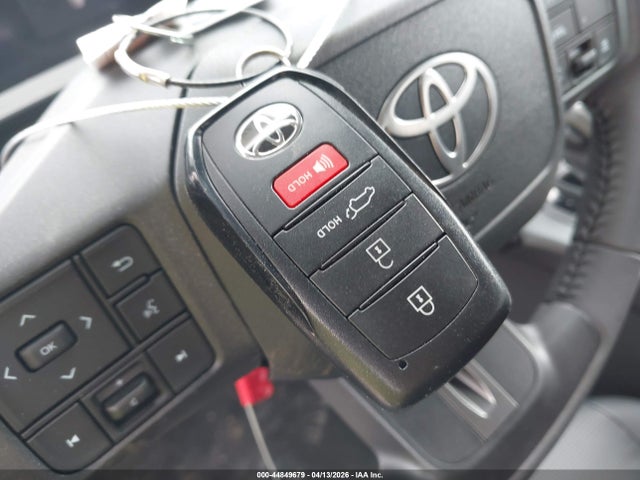 Toyota Rav4 Xle Premium 2026 2T36CRAV1TW012111 Image 11