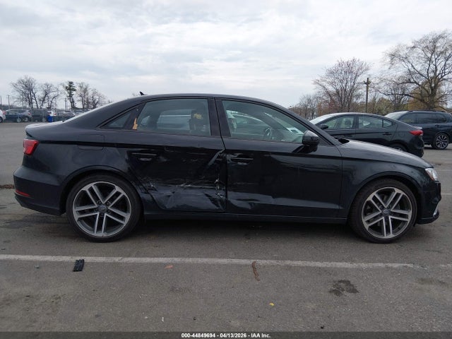 44849694 :رقم المزاد ، WAUB8GFF0J1054770 vin ، 2018 Audi A3 2.0t Premium مزاد بيع