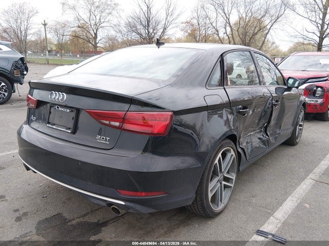 44849694 :رقم المزاد ، WAUB8GFF0J1054770 vin ، 2018 Audi A3 2.0t Premium مزاد بيع