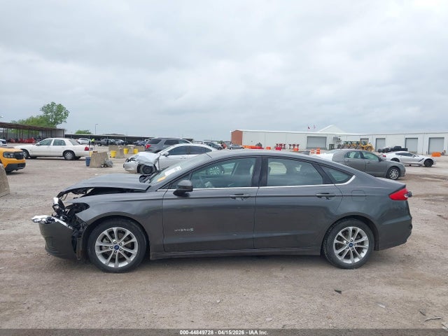 Продажа на аукционе авто 2019 Ford Fusion Hybrid Se, vin: 3FA6P0LU2KR139804, номер лота: 44849728